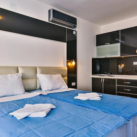 Villa Dvor Kornic Budva Rom bilde